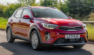 Kia Stonic - front tracking